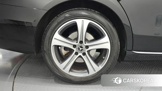 Mercedes-Benz E-Class W213 id 3845987 из Кореи 15