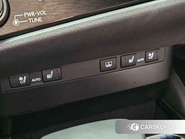 Lexus ES 2023 Шампань из Китая, фото 6