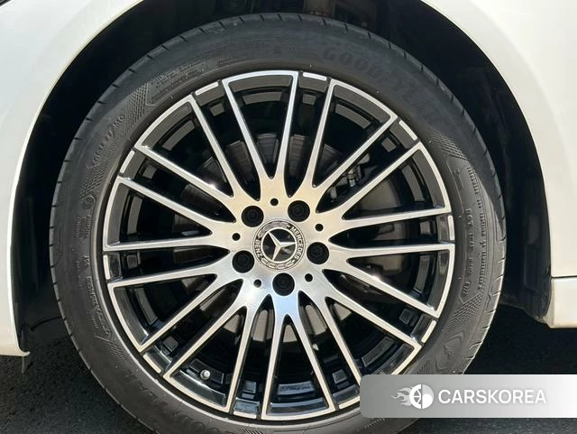 Mercedes-Benz Class C id 4217374 из Китая 20