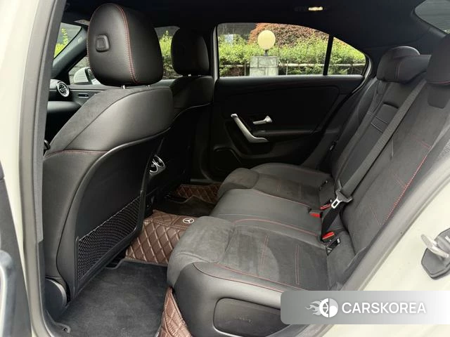 Mercedes-Benz Class A 2025 Белый из Китая, фото 5