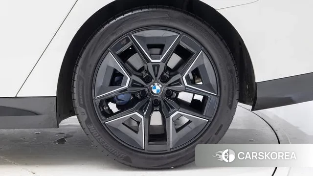 BMW 5 Series (G60) id 3462238 из Кореи 15