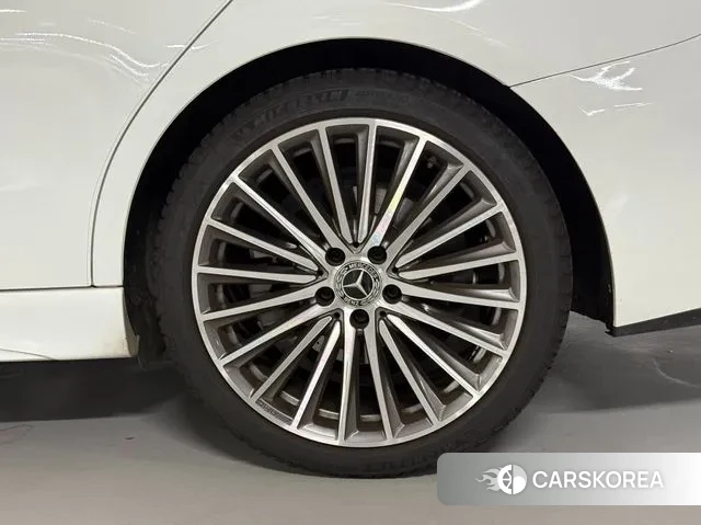 Mercedes-Benz C-Class W206 2022 Белый из Кореи, фото 5