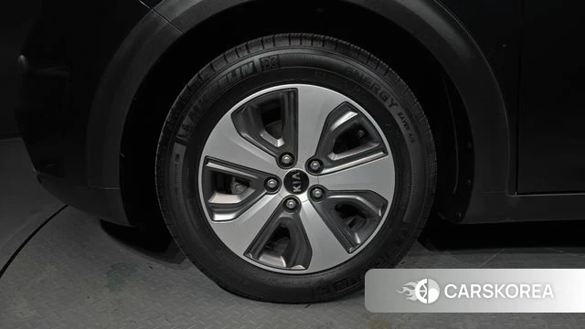 Kia Niro id 4595892 из Кореи 25