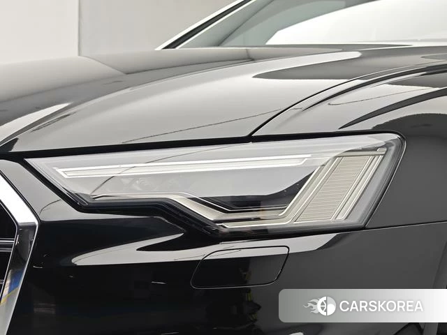 Audi A6L id 4209256 из Китая 15