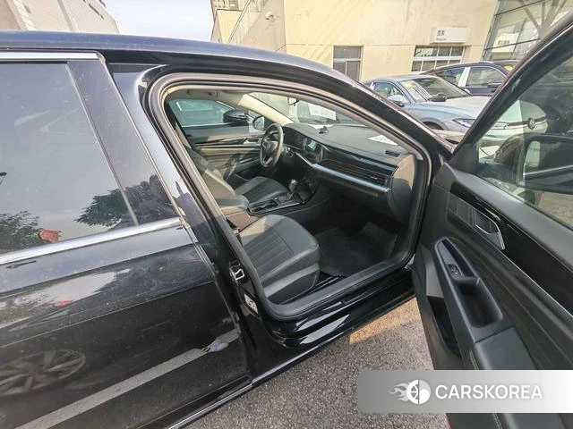 Volkswagen Passat 2025 Черный из Китая, фото 5