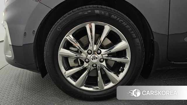 Kia The New Carnival id 4930352 из Кореи 33