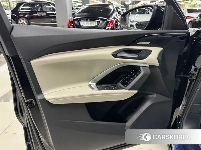 Audi Q5 (80A) 2025 Черный из Кореи, фото 6