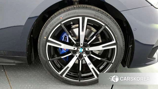 BMW 5 Series (G60) id 3891060 из Кореи 15