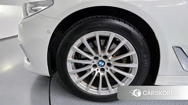 BMW 5 Series (G30) id 3344669 из Кореи 15