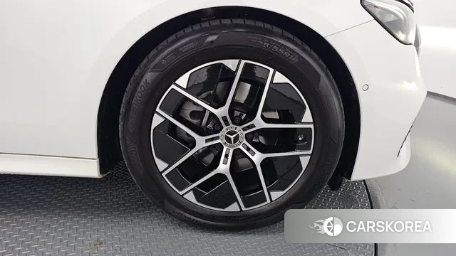 Mercedes-Benz E-Class W214 id 3347381 из Кореи 15