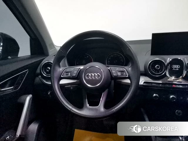 Audi Q2L id 4297789 из Китая 15