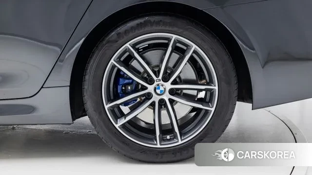 BMW 5 Series (G30) id 3472274 из Кореи 15