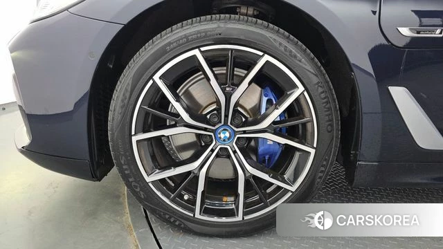 BMW 5 Series (G30) id 4463989 из Кореи 30