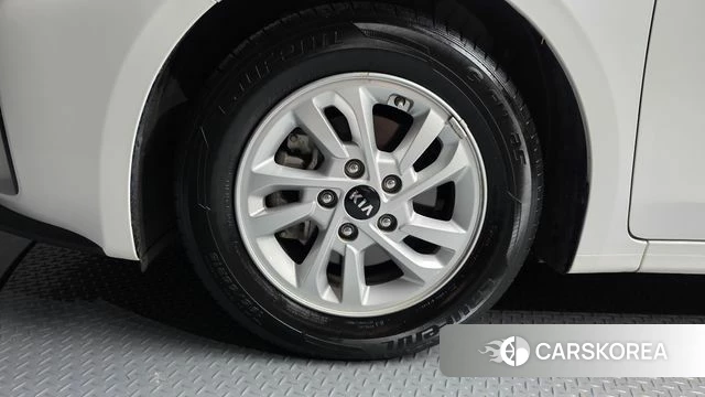 Kia Come New K3 id 4693640 из Кореи 27