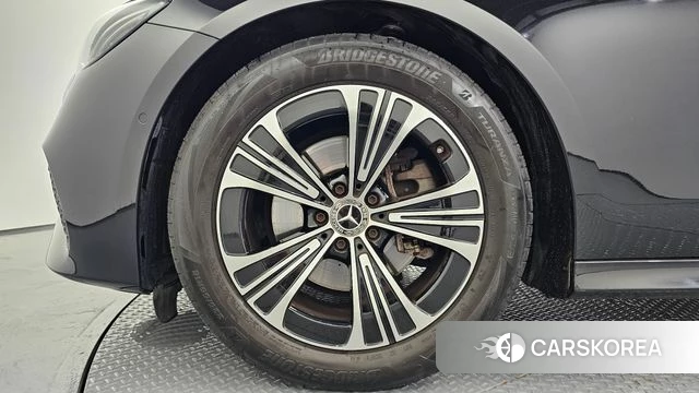 Mercedes-Benz E-Class W214 id 4548870 из Кореи 15