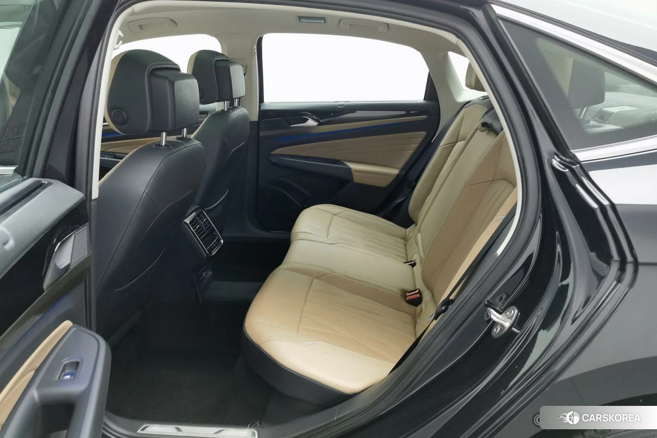 Volkswagen Passat id 4420027 из Китая 19