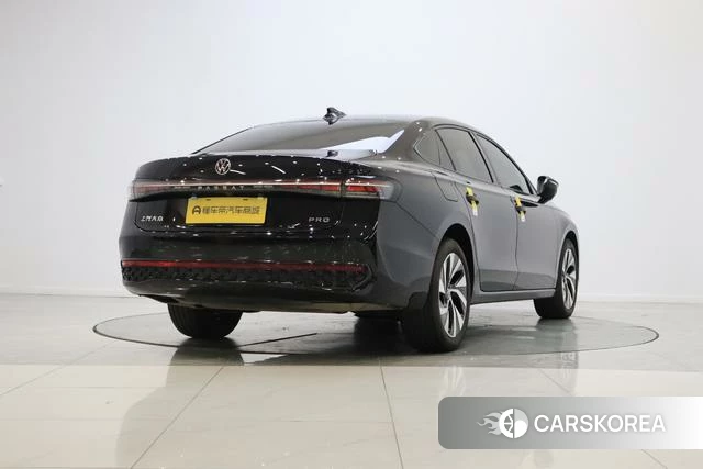 Volkswagen Passat id 4353461 из Китая 15