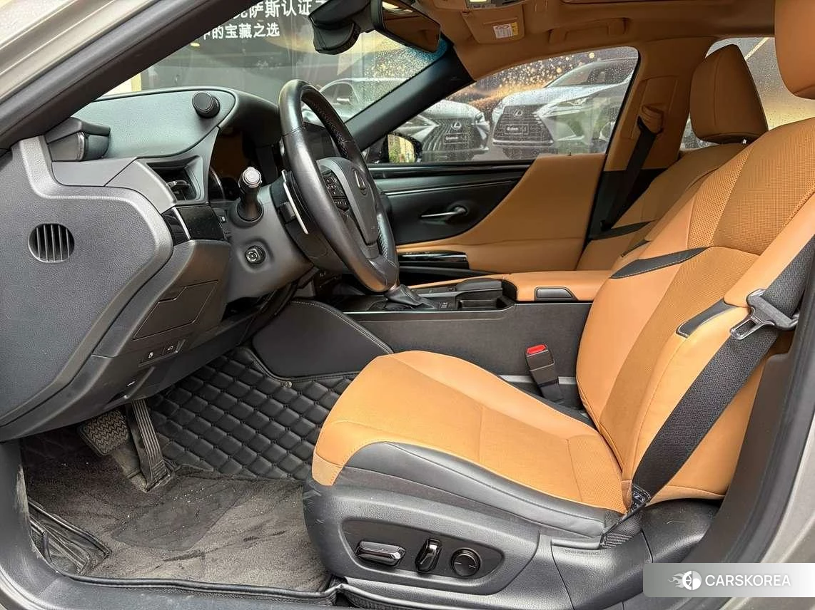 Lexus ES id 4462060 из Китая 10