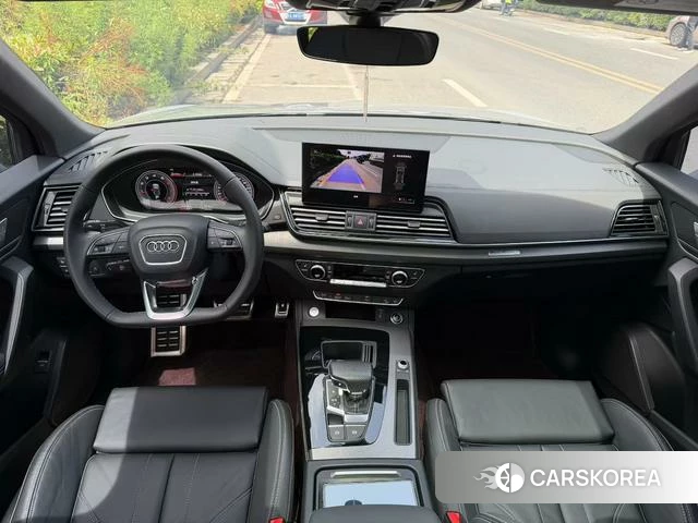 Audi Q5L 2024 Темно-серый из Китая, фото 5