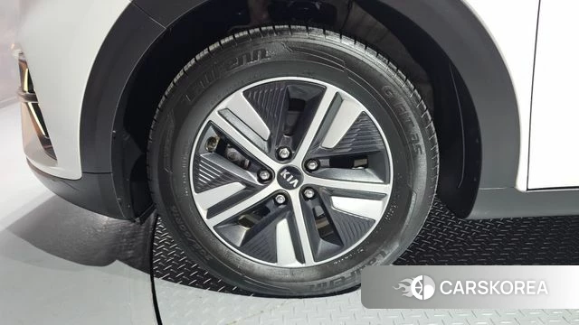 Kia The New Niro id 4900501 из Кореи 25