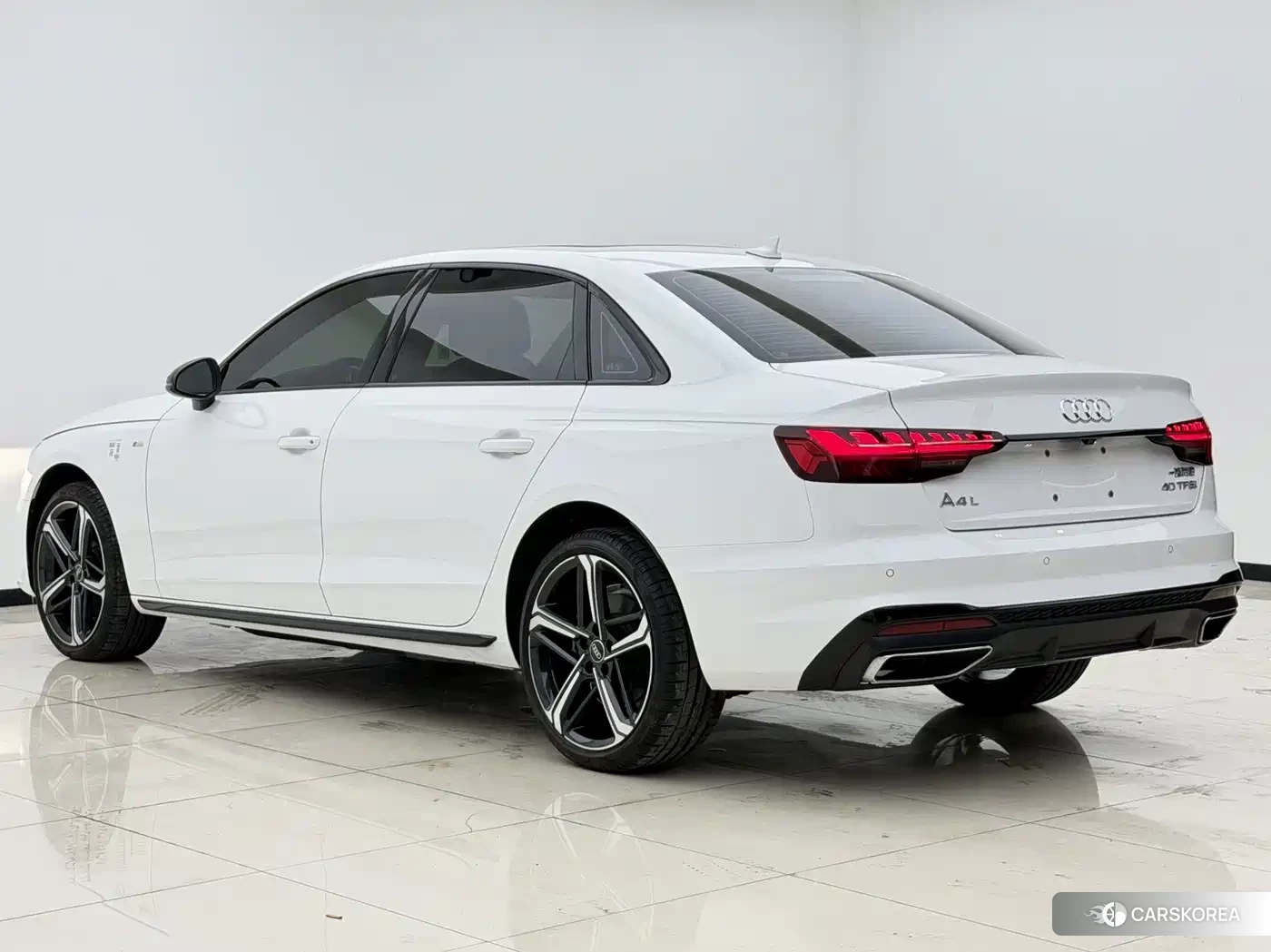 Audi A4L id 4681132 из Китая 17