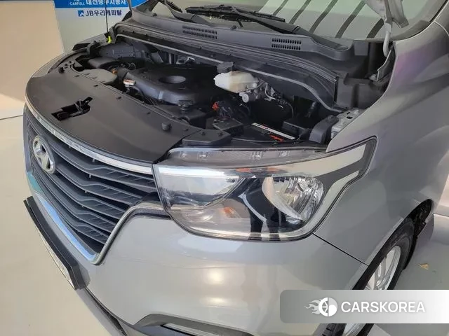 Hyundai The New Grand Starex id 2264846 из Кореи 13