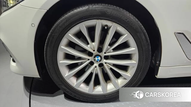 BMW 5 Series (G30) id 3845729 из Кореи 15