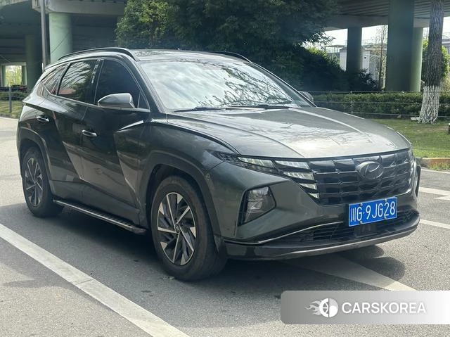 Hyundai Tucson 2023 Темно-серый из Китая, фото 5