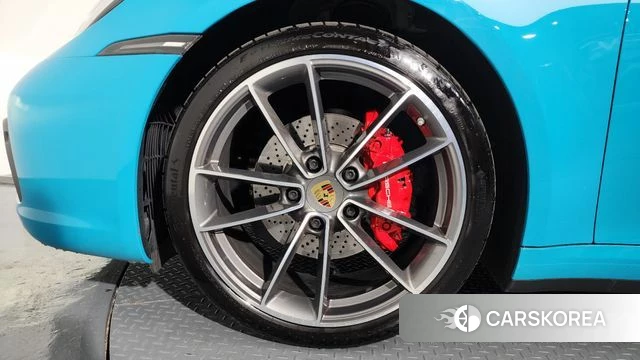 Porsche 911(992) id 4196467 из Кореи 15