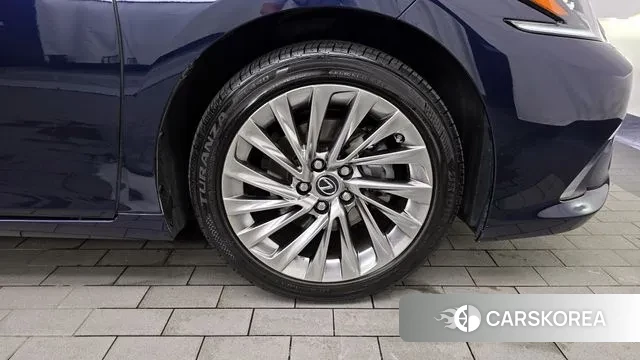 Lexus ES300h 7th generation id 3092962 из Кореи 15