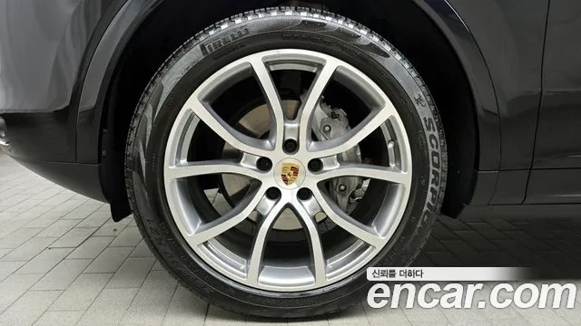 Porsche Cayenne (PO536) id 2917512 из Кореи 15