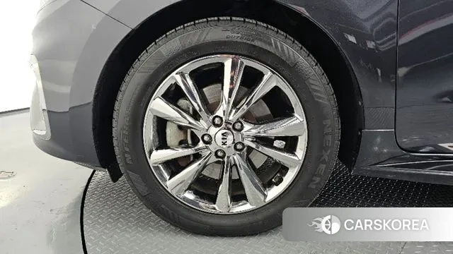 Kia The New Carnival id 3779175 из Кореи 15