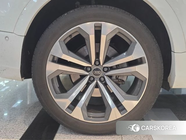 Audi Q8 (4M) id 3864907 из Кореи 12