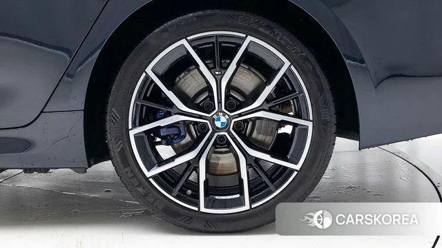 BMW 5 Series (G30) id 4434537 из Кореи 15