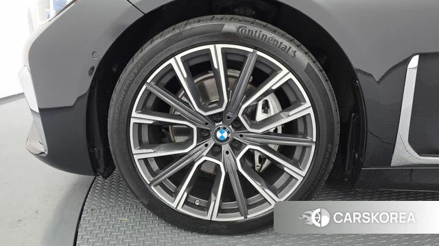 BMW 7 Series (G11) id 4383178 из Кореи 29