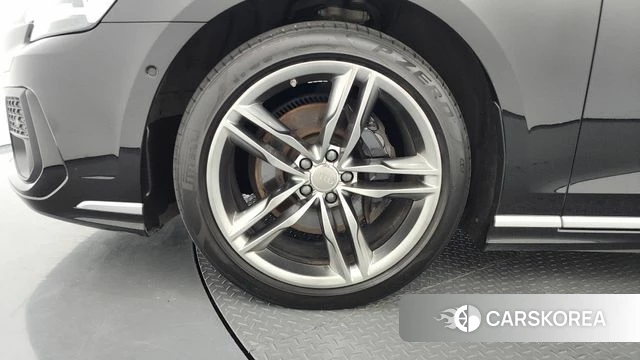 Audi A8 (D5) id 4591510 из Кореи 33