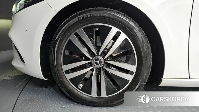 Mercedes-Benz A-Class W177 id 4179501 из Кореи 15