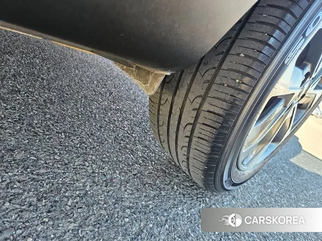 Kia Stonic id 3553038 из Кореи 15