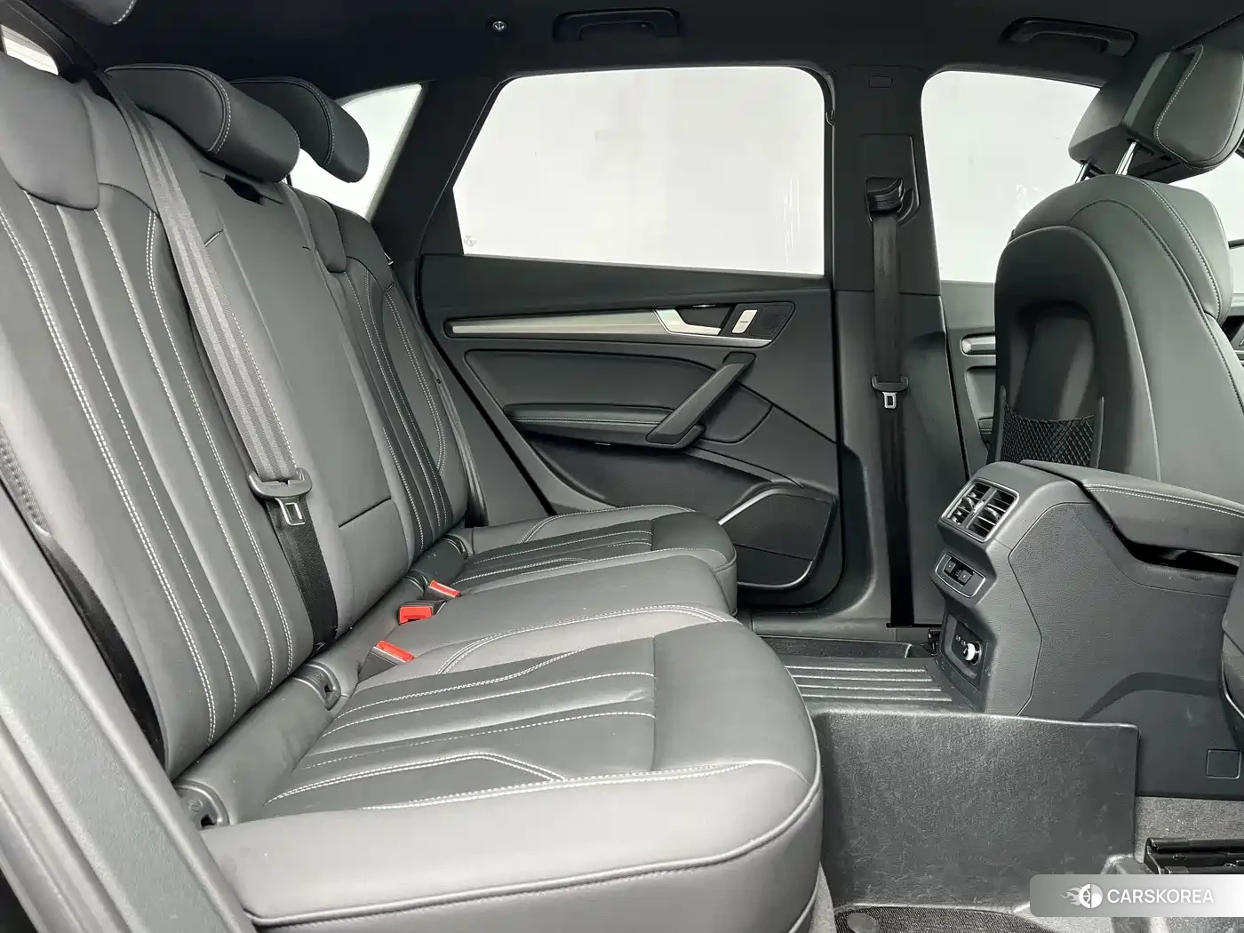 Audi Q5L 2024 Черный из Китая, фото 5