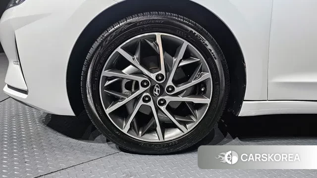 Hyundai The New Avante AD id 3742582 из Кореи 15