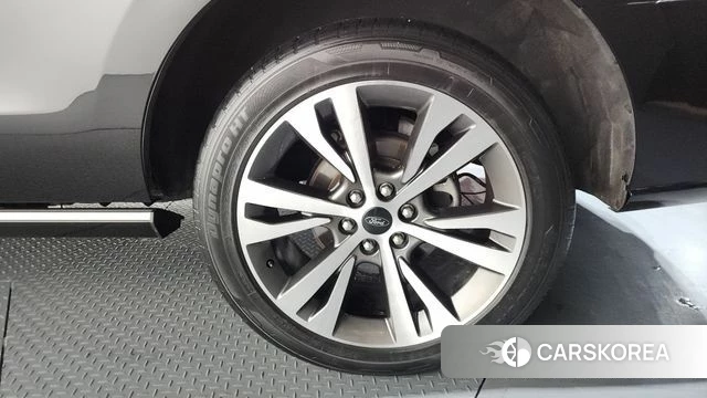 Ford Expeditation id 3865992 из Кореи 15