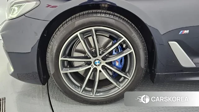 BMW 5 Series (G30) id 3372463 из Кореи 15