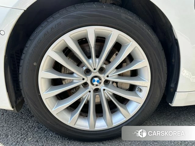 BMW 5 Series (G30) id 3923851 из Кореи 15