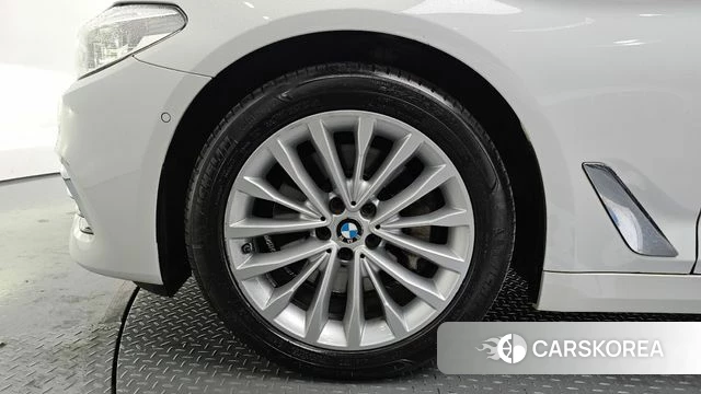 BMW 5 Series (G30) id 3873434 из Кореи 15