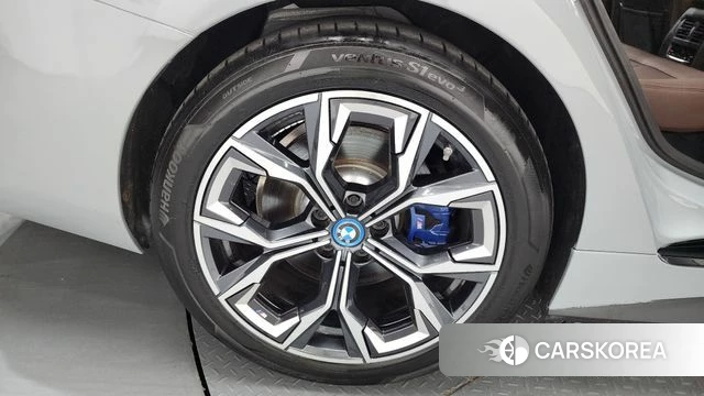 BMW i4 id 4322066 из Кореи 15