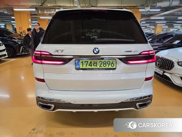 BMW X7 (G07) 2025 Жемчужный цвет из Кореи, фото 6