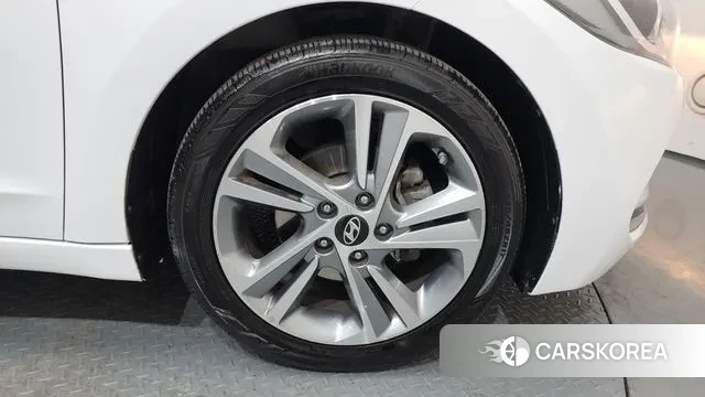 Hyundai Avante AD id 3651945 из Кореи 15