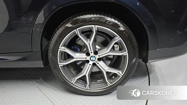BMW X6 (G06) id 4244861 из Кореи 27