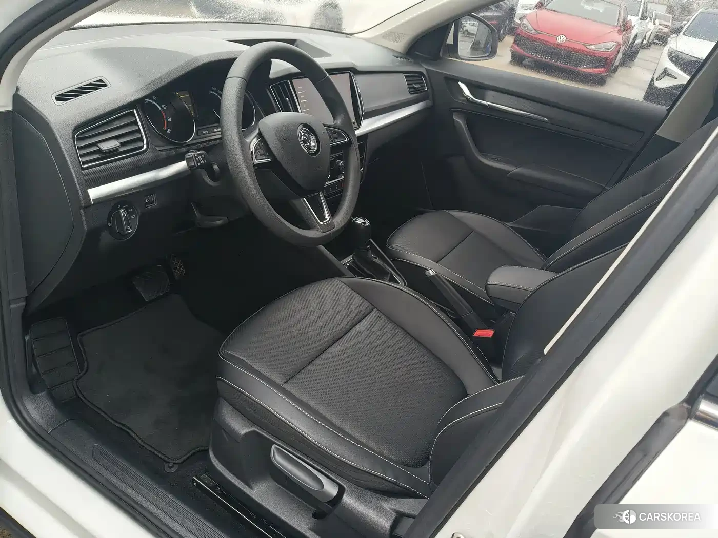 Skoda Komick 2022 Белый из Китая, фото 6