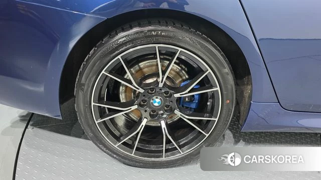 BMW 5 Series (G30) id 3861747 из Кореи 15